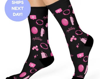 Stylish Pilates Pattern Cushioned Crew Socks for Pilates Lovers - Black Socks With Pink Pilates Pattern