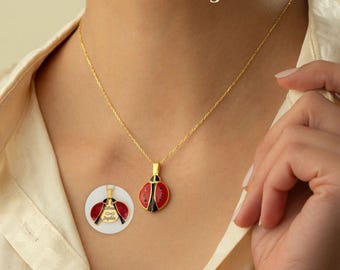 Personalized Ladybug Necklace – Engraved Ladybug Pendant with Custom Name, Gift for Women, Girls, Nature Jewelry, Good Luck Charm