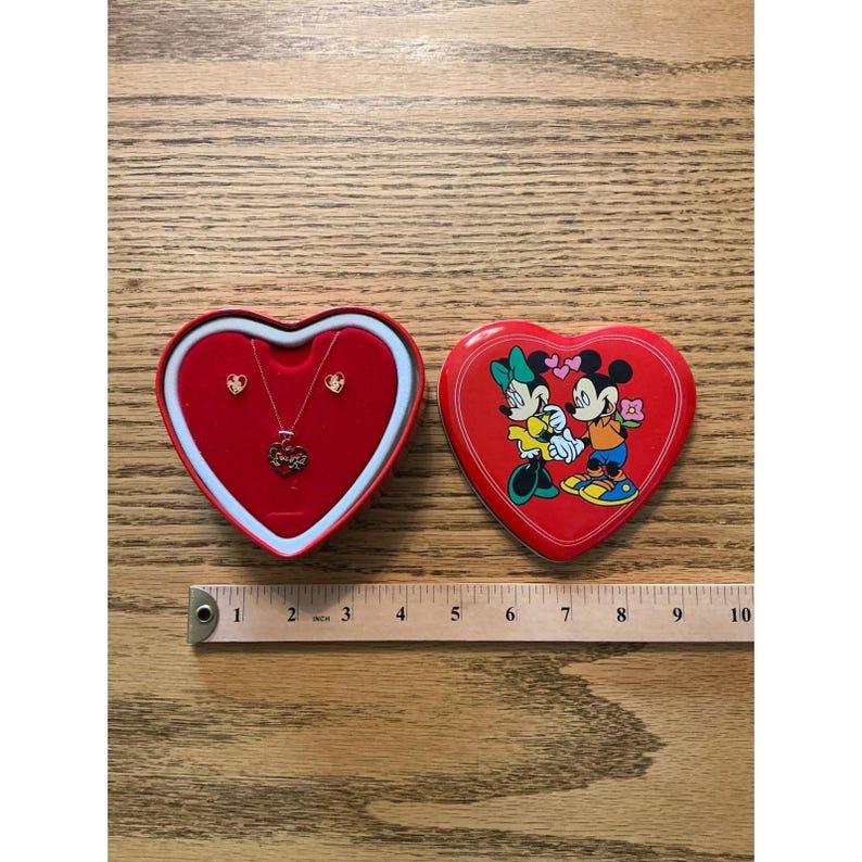 Conjunto de collar y pendientes de corazón de Mickey y Minnie Mouse de Disney, oro sobre plata, estaño rojo imagen 3