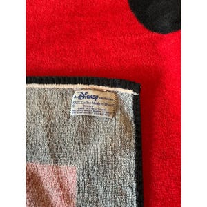 Toalla de playa vintage de Disney Mickey Mouse, roja y negra, 100% algodón, hecha en Brasil. imagen 5