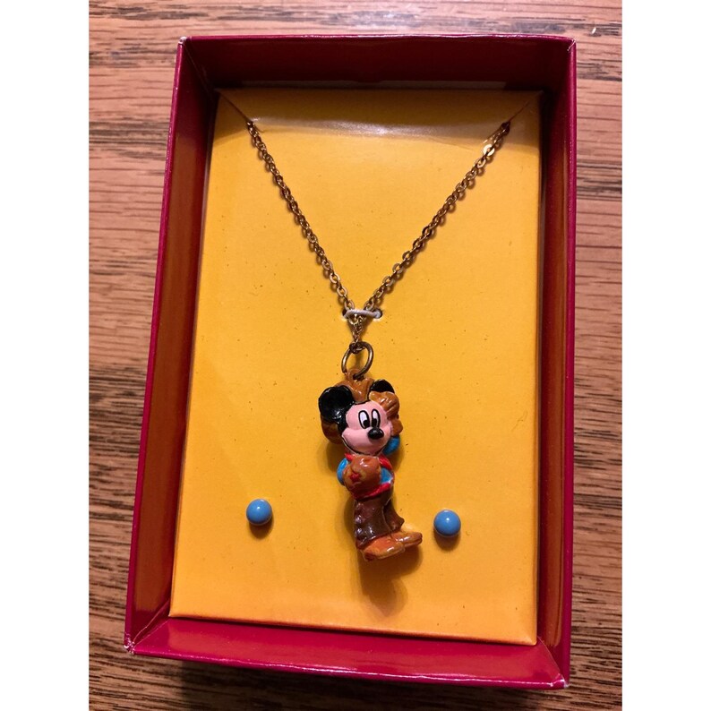 Artículos vintage de Disney Mickey para niños: collar y pendientes de Mickey Mouse con estilo western. imagen 2