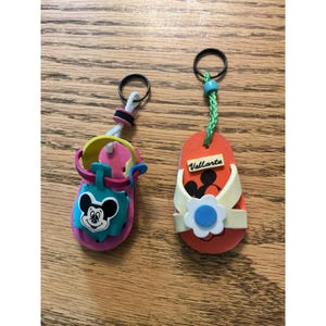 Vintage Micky Maus Vallarta Souvenir Schlüsselanhänger Sandale Flip Flop Schaumstoff Disney 2 Bild 1