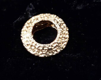 1970s Scarf Clip Goldtone Metal hinged