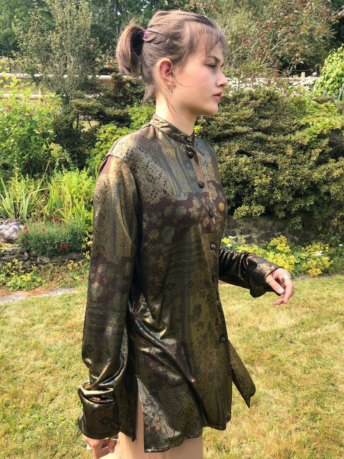 Débardeur Krizia En Soie Imprimé Floral – Vert, Violet, Gris – Taille 42 (équivalent 6) – Jamais Porté Avec étiquettes