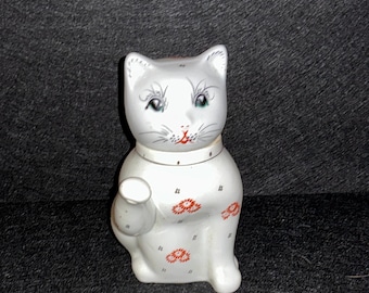 ヴィンテージ 中国製 白 足を上げている幸せそうな猫の磁器製ティーポット 6インチ