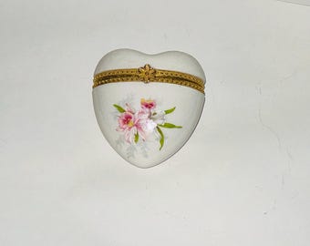 Porcelain Hinged Floral Design Heart Shaped Trinket Box 3 1/4”