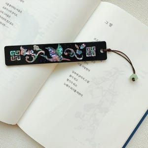 korea traditional mother-of-pearl bookmark