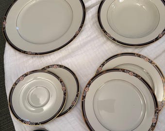 Mikasa Florisse Black L2801 Fine China Lot  1 Dinner Plate, 1 Soup Bowl, 2 Salad Plates, 2 Saucers • Japan • Black & Gold Rim Floral Vintage