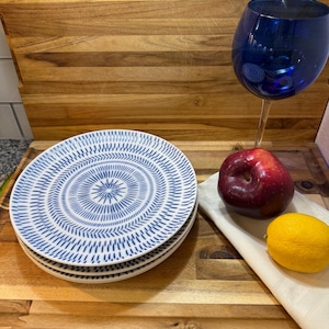 Conjunto de 4 pratos de salada Ellen DeGeneres Royal Doulton, azul e branco, 21 cm (8,25 polegadas), coleção moderna ED