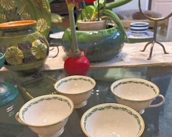 Juego de 4 tazas de té verde Arcadia Franciscanas vintage / California, EE. UU. / Tazas con borde dorado de mediados de siglo; excelentes piezas de repuesto; encantadoras y delicadas