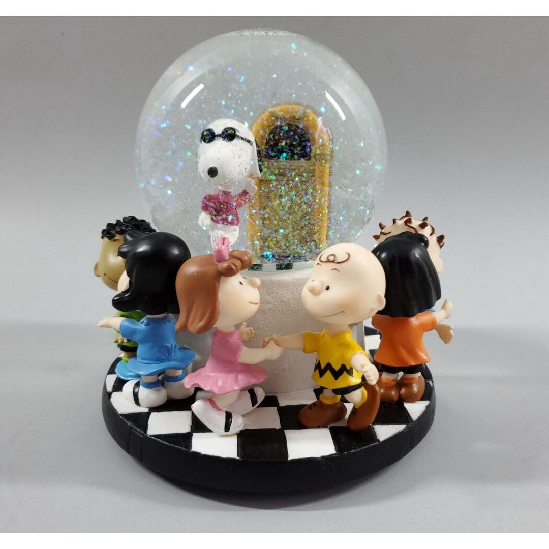 Peanuts Snoopy Charlie Brown rockin Joe Cool Westland Music Snow Globe