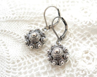 dutch pendant earrings zeeuwse knoop earrings folklore earrings small charm earrings