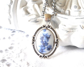 delft blue style pendant necklace vintage style floral necklace dutch necklace