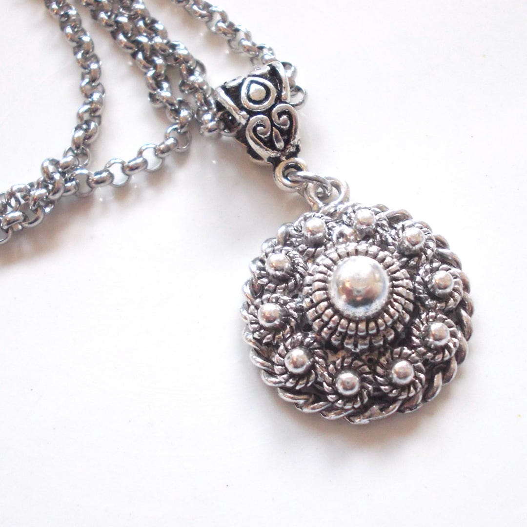 Traditional Dutch Button Necklace, Zeeuwse Knoop, Folklore Jewelry