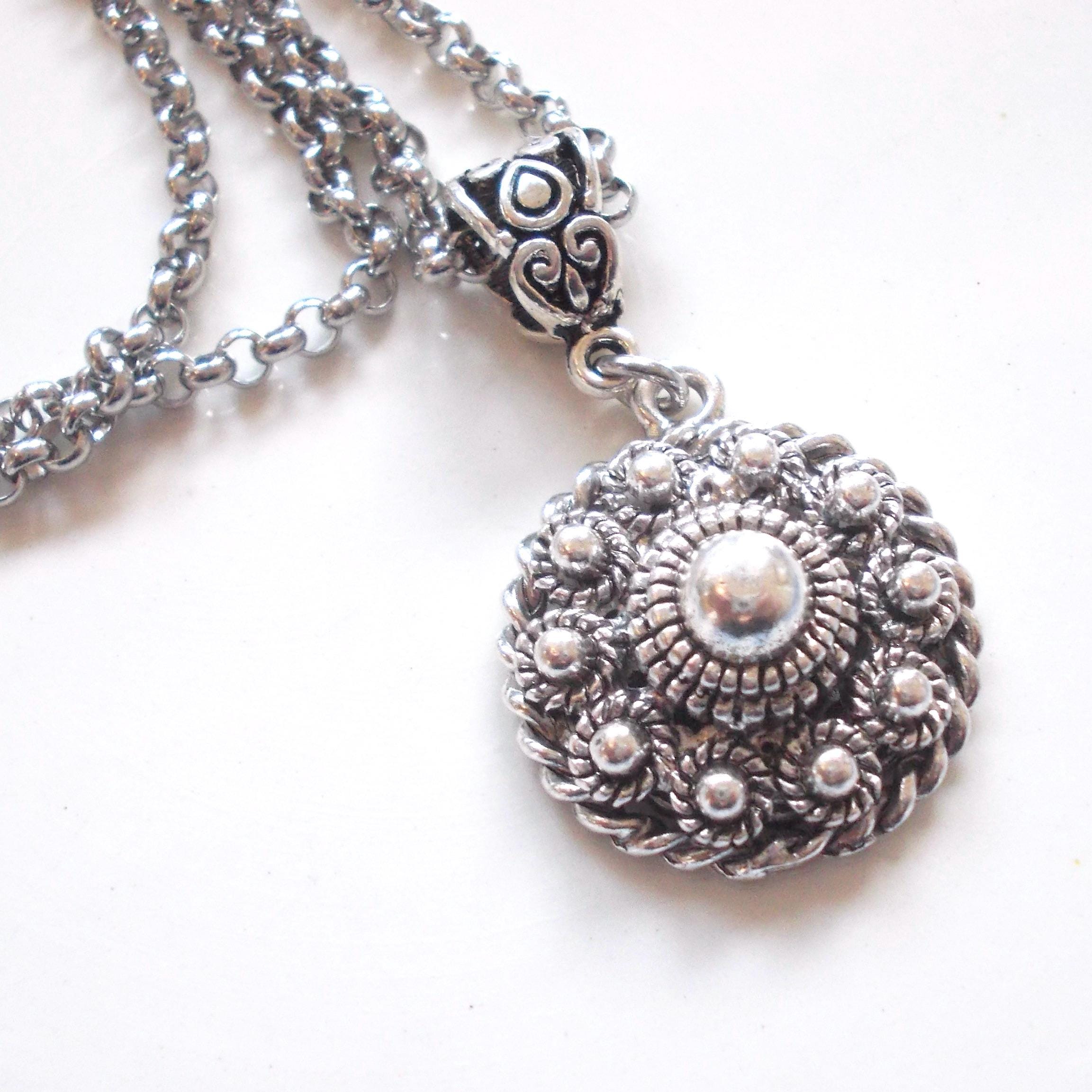 Traditional Dutch Button Necklace, Zeeuwse Knoop, Folklore Jewelry