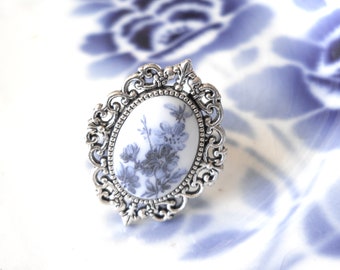 dutch blue and white floral ring delft blue style ring dutch jewelry  cabochon ring