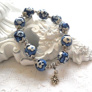 delft blue stretch bracelet Delft blue and white delft bracelet blue and white bracelet delft blue style
