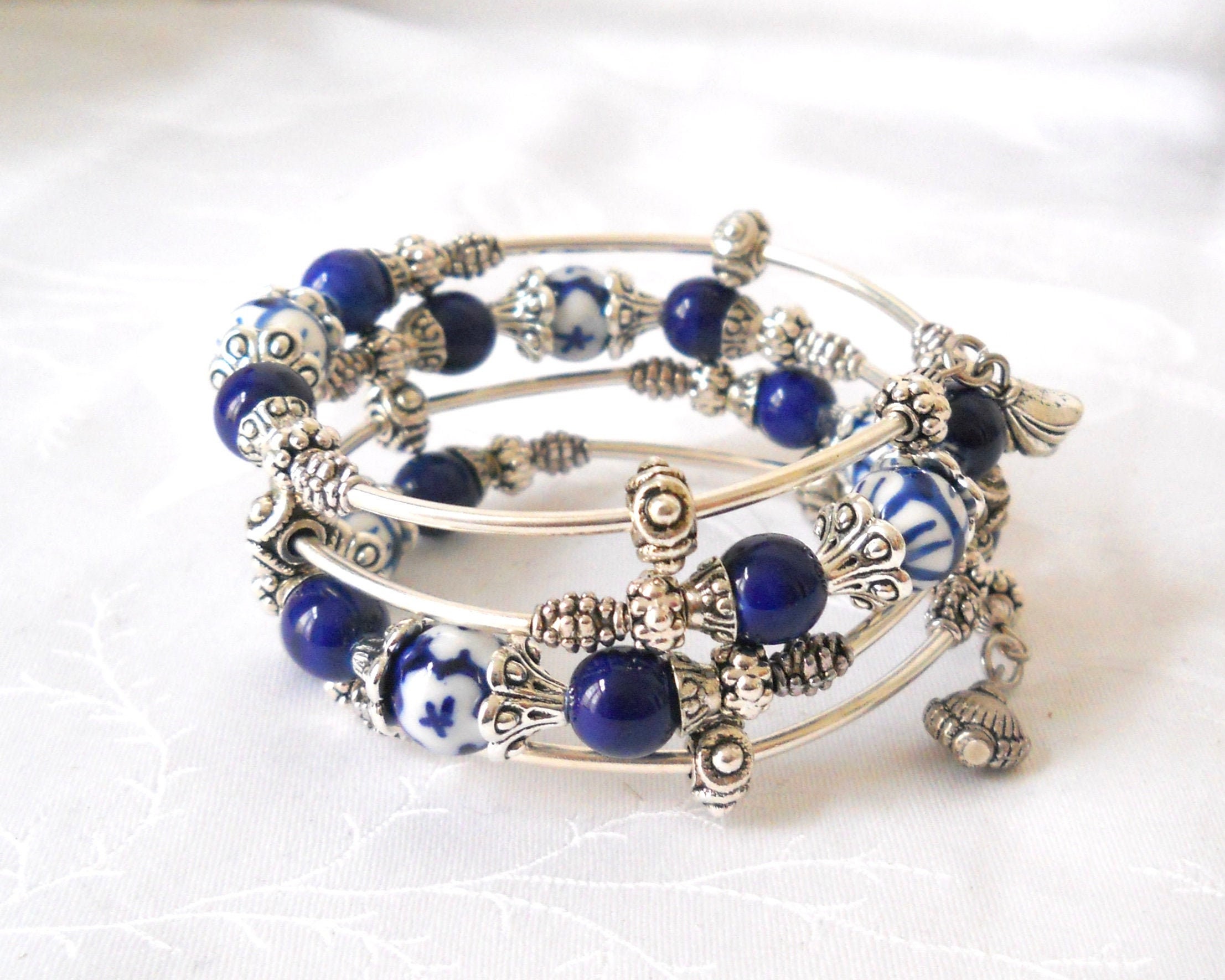 Royal Delft Blue Bracelet, Memory Wire Blue Bracelet, Gift for Oma