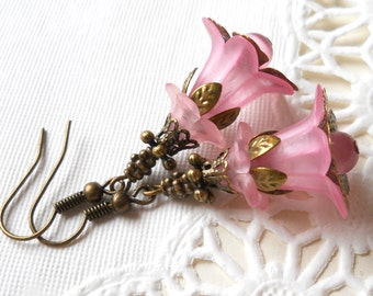 pink flower earrings lucite flowers vintage style flower earrings pink lucite flower earrings lucite earrings pink earrings floral earrings
