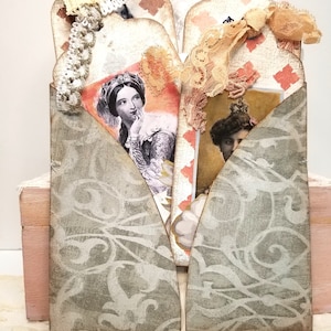 Pochette pour journal indésirable Queen of Diamonds avec quatre étiquettes pour cartes de visite - folio pour étiquettes plié à la main