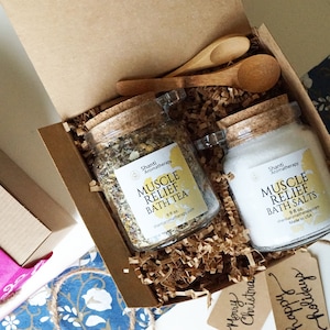 Muscle Relief Gifts - Bath Lover&#39;s Gift Set - 9oz Bath Salt and 9oz  Organic Bath Tea - Gifts For Her - Natural Floral Bath Soak