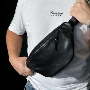 Men’s Belt Bag in Black Smooth Genuine Leather – a stylish waist bag made of genuine leather