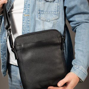 Men’s Black Genuine Leather Messenger Bag – Practical Leather Bag for Tablet and Documents