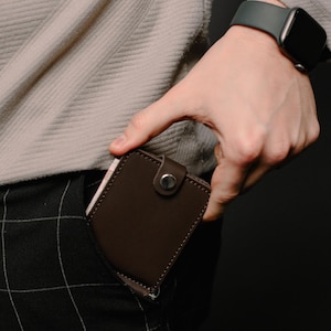 Money Clip in Brown Smooth Genuine Leather SR013 – a stylish leather accessory for storing banknotes
