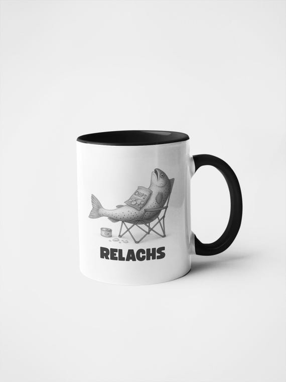 Lustige Tasse Relachs – Geschenk für Angler oder Kollegen – Wortspiel Kaffeetasse mit Fisch – Anglertasse mit Humor – Relax Tasse Büro