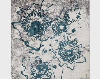 Hand-Tufted Wool & Botanical Silk Rug – Abstract Floral Ink Design