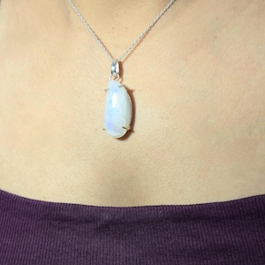 Regenbogen Mondstein Anhänger, 925 Silber Teardrop Edelstein Halskette, Juni Birthstone Schmuck, Heilender Kristall Anhänger, Geschenk für sie,