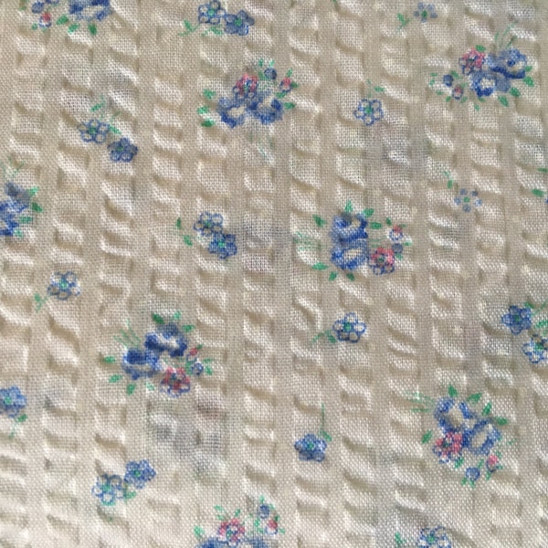 Vintage Charming Blue White Floral Cottage Flower Garden Cotton Seersucker Fabric