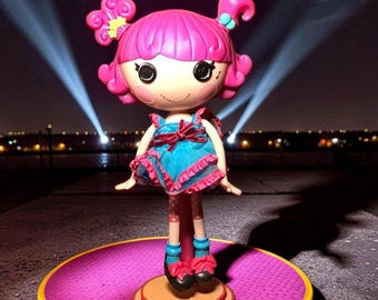 Lalaloopsy Harmony B Sharp de tamaño completo y mascota con soporte y piezas de pelo adicionales y en funcionamiento