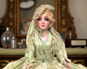 美しく珍しいブドワール人形 / アンティークフランス人形 / 淡いピンク