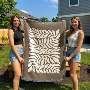 Gewebte Boho Tagesdecke | Botanische Abstrakte Matisse Baumwolle Strickteppich Fransen Decke | Handgemacht beige Cowgirl Wohnkultur Geschenk