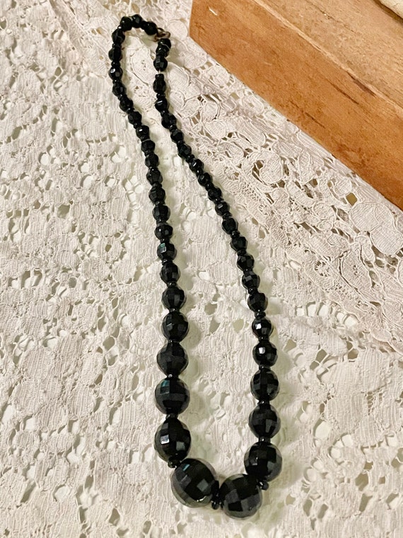Vintage 18”Black Glass Beaded Necklace, faceted a… - image 8