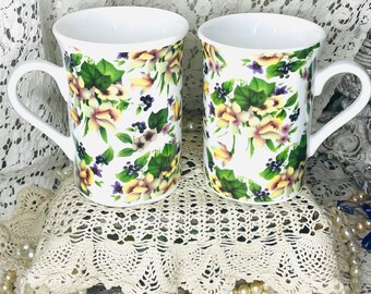 Delightful Yellow Daffodil Mugs ! Matched Pair ! Vintage