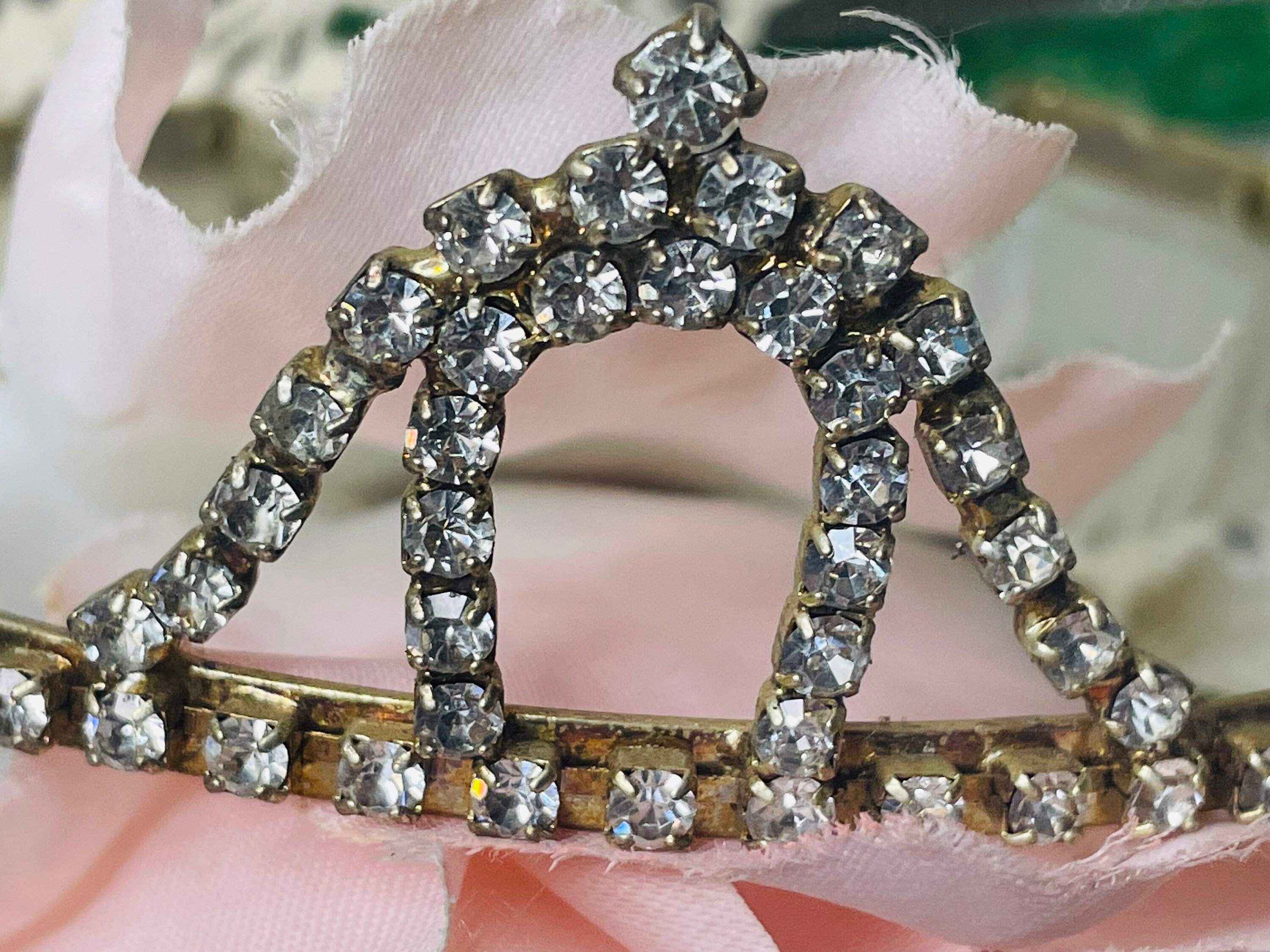 Vintage Rhinestone Quinceañera Prom Queen Crown / Tiara Unique Rare Amazon.com: Frcolor Queen Crowns, Rhinestone Baroque Vintage  main image 4