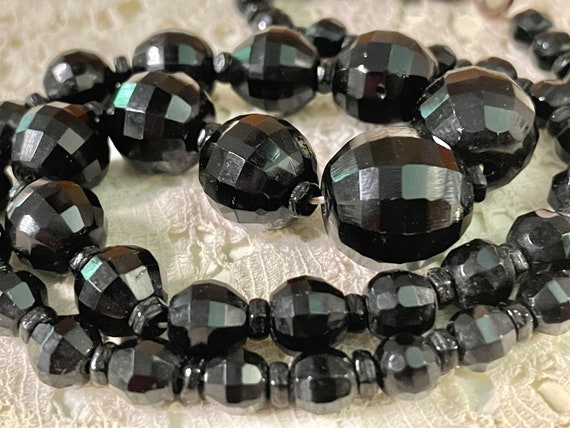 Vintage 18”Black Glass Beaded Necklace, faceted a… - image 1