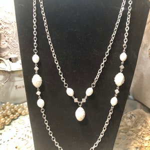Vintage Sara Coventry 3 in 1 Necklace Silver & Carved White Beads ~ Excellent!