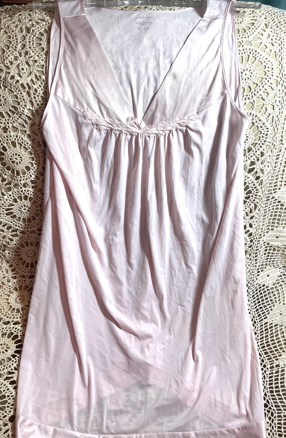 Vintage Vanity Fair Soft Pink Sleeveless Nightgown