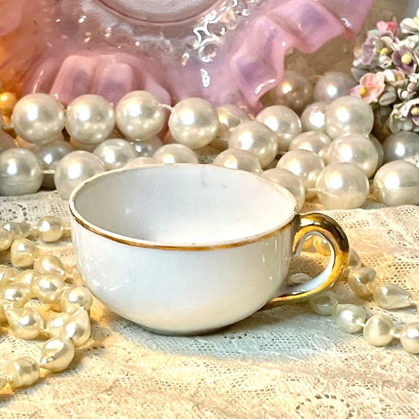 Tiny Mett China Teacup~ Gold Trim Antique Tea Cup