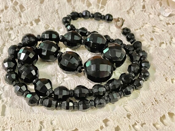 Vintage 18”Black Glass Beaded Necklace, faceted a… - image 5