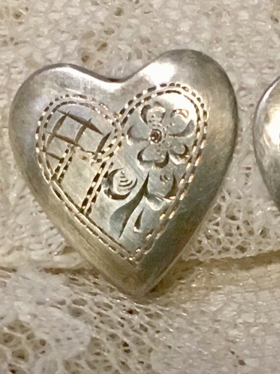 1930s Engraved Sterling Silver Heart Earrings Hei… - image 5