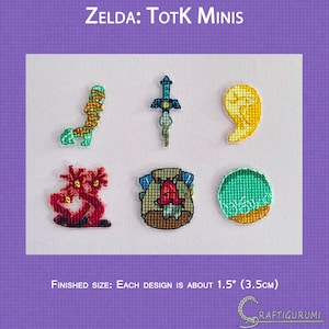 Op de afbeelding: Een verzameling van zes kleurrijke, kruissteek mini-ontwerpen uit Zelda: Tears of the Kingdom. Elk ontwerp is ongeveer 3,5 cm groot. De ontwerpen omvatten een zwaard, een monster, een rugzak en andere spelgerelateerde iconen. De tekst "ZELDA: TotK MINIS" staat bovenaan.