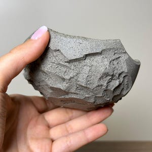 Handmade Stoneware Bowl “Raw Aesthetic” | Sculptural Texture for Slow Moments