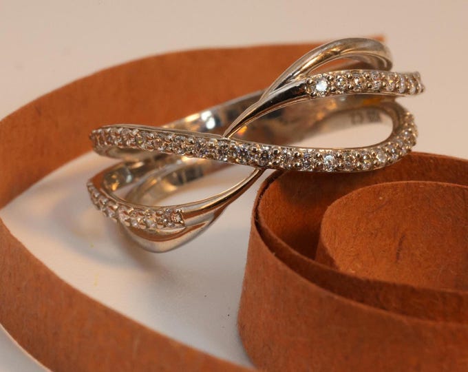 Modern Crisscross Lab Diamond ring, Proposal Ring Twisted Band Ring for Bride Unique Anniversary Ring ,Round Diamond Ring,Engagement Ring