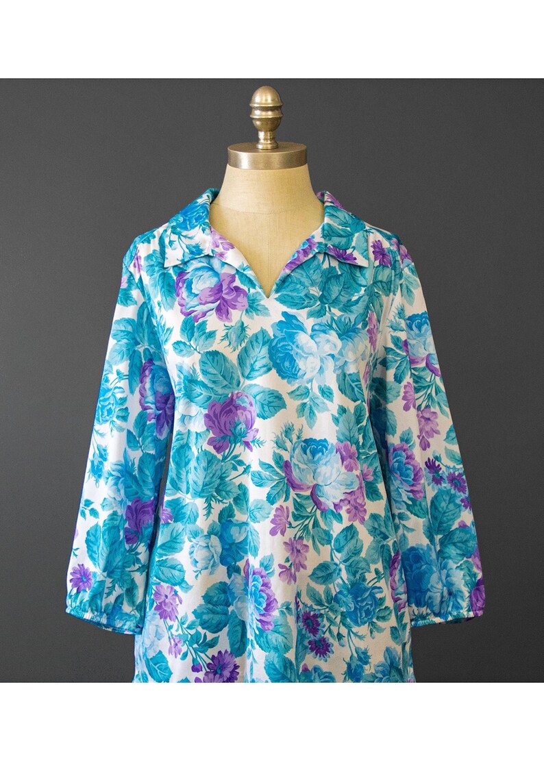 1970s Cabbage Rose Print Floral Shirt Floral Print Smock Top LXL White Purple Aqua Blue Vintage 70s Floral Blouse