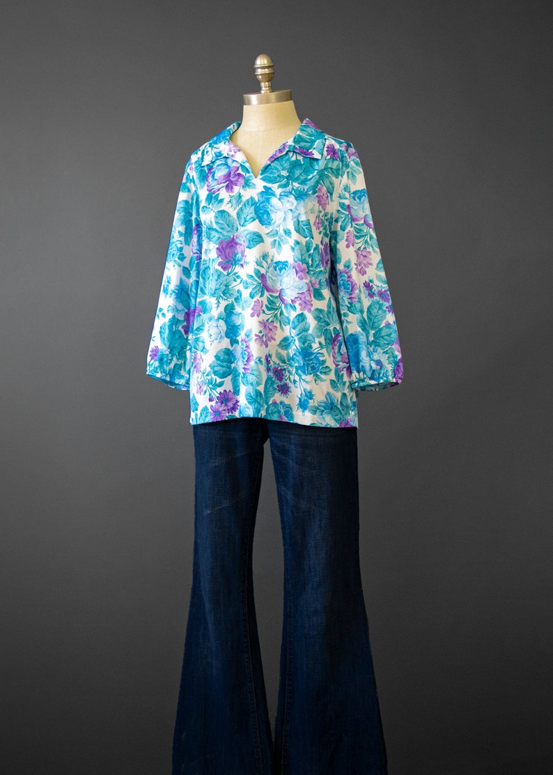 1970s Cabbage Rose Print Floral Shirt Floral Print Smock Top LXL White Purple Aqua Blue Vintage 70s Floral Blouse