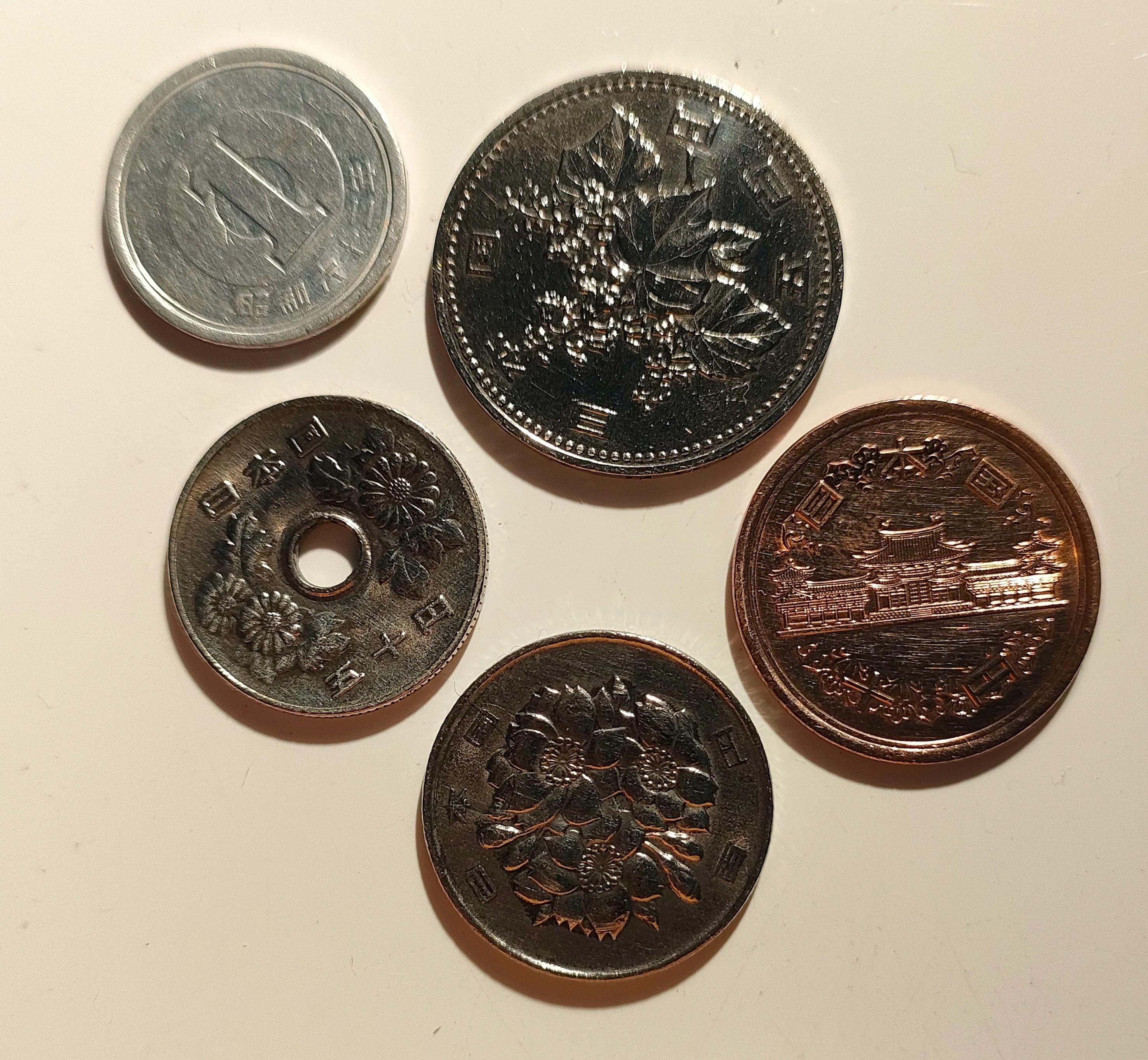 Japanese Coin Collection （1） Collection of Japanese Coins 1, 10,50, 100, & 500 Yen All Highly